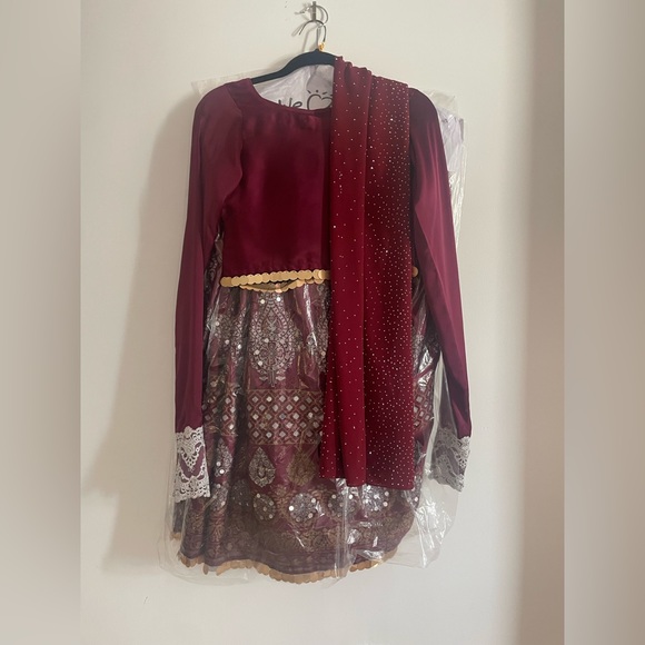 ZAHRA AHMED Silk Lehenga, Choli and Duppatta - Picture 3 of 15